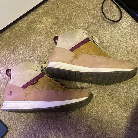 Teva Ember Commute Waterproof Boot 7.5 - Picture 3 of 8